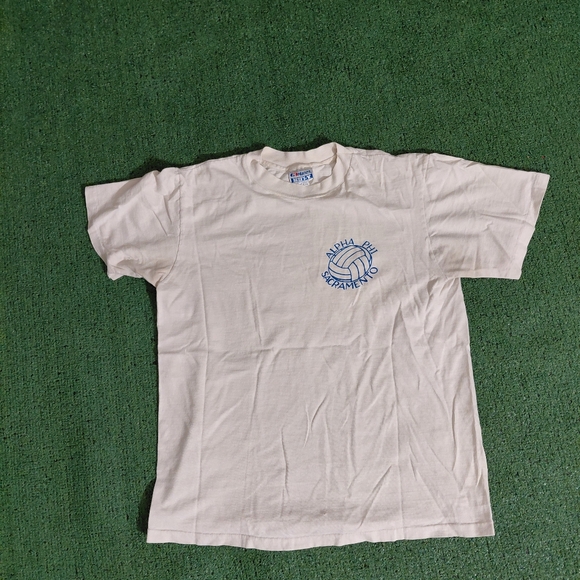 VINTAGE 1985 Alpha Phi Sacramento Volleyball T Shirt Size Medium - Picture 1 of 7